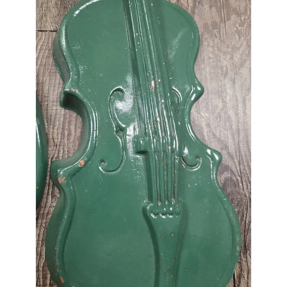 VINTAGE Green Royal Cast METAL WALL HANGINGS- 1 VIOLIN AND 1 MANDOLIN